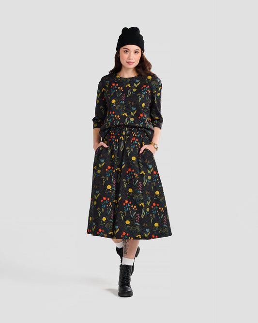 Women's Rainy Field Black Print 3/4-sleeve Pull-over Blouse