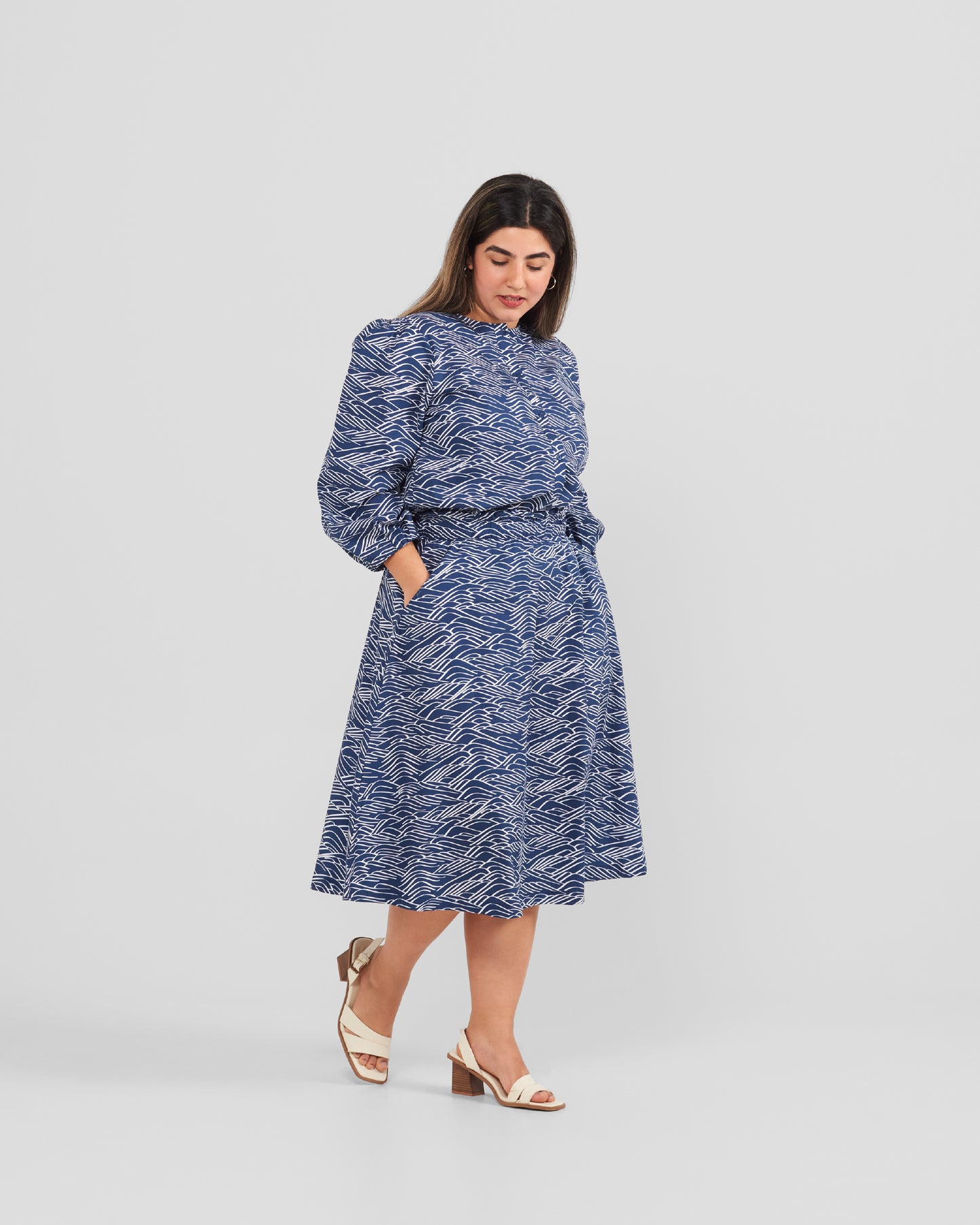 Women's Puff Sleeve Blouse With A Hand-Drawn Big Waves Print