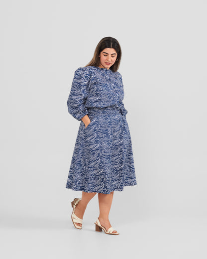 Women's Puff Sleeve Blouse With A Hand-Drawn Big Waves Print