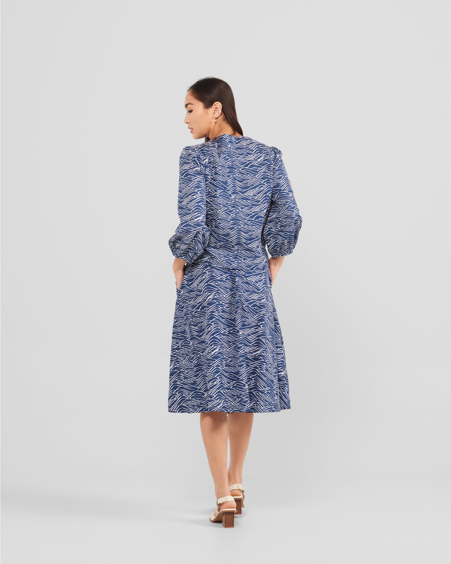 Women's Puff Sleeve Blouse With A Hand-Drawn Big Waves Print