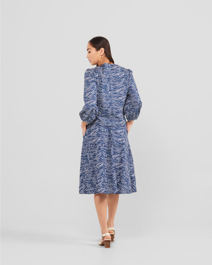 Women's Puff Sleeve Blouse With A Hand-Drawn Big Waves Print