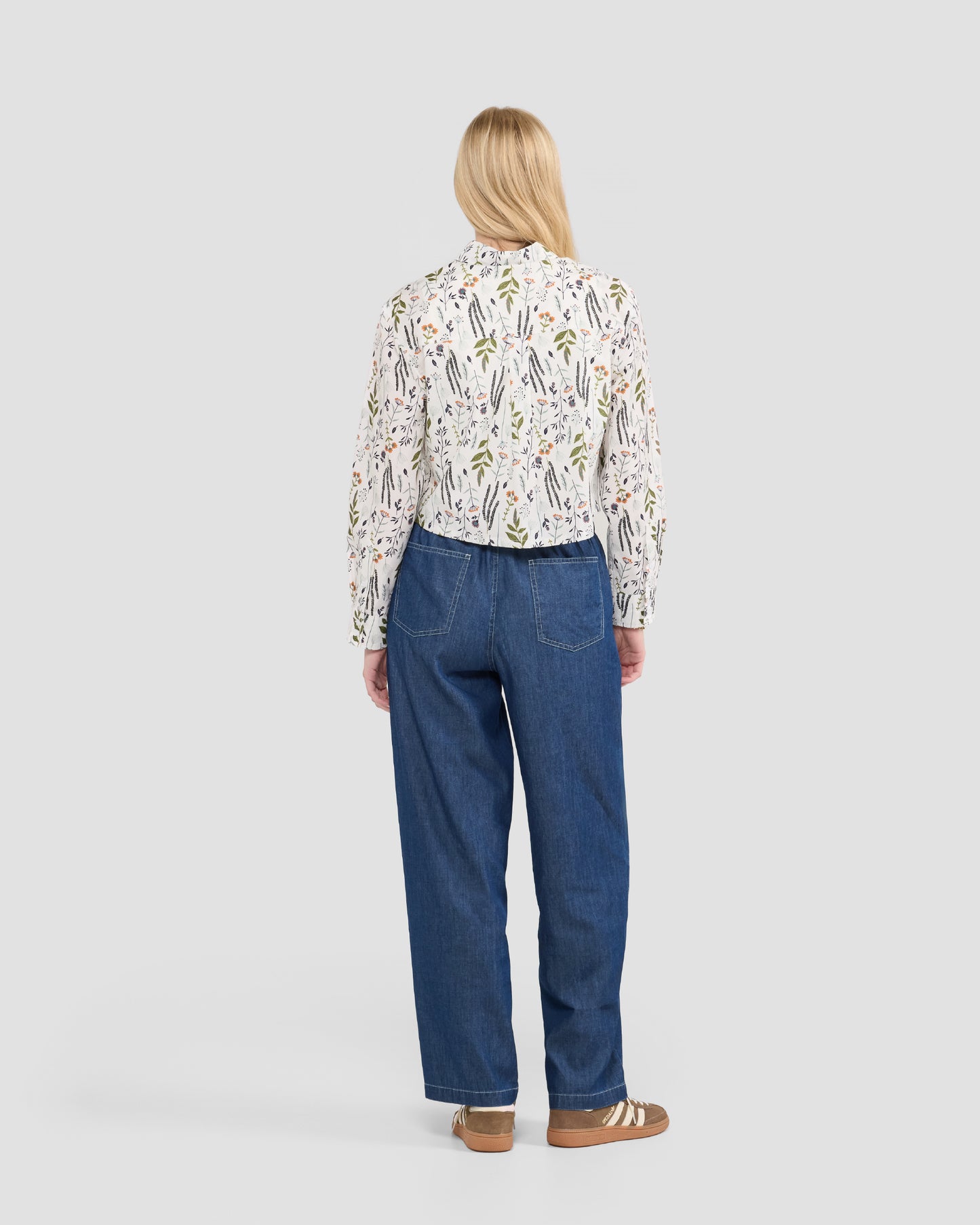 Women's Floral Land Print Cropped Button Down Shirt